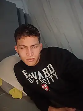 XXX chat uživo modela Axel_Romanov