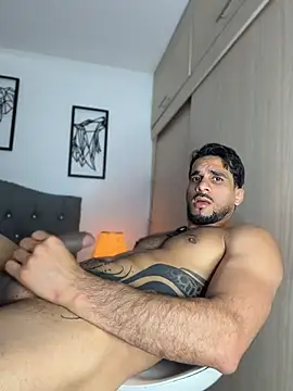 Czat XXX na żywo – Maximiliano_ford