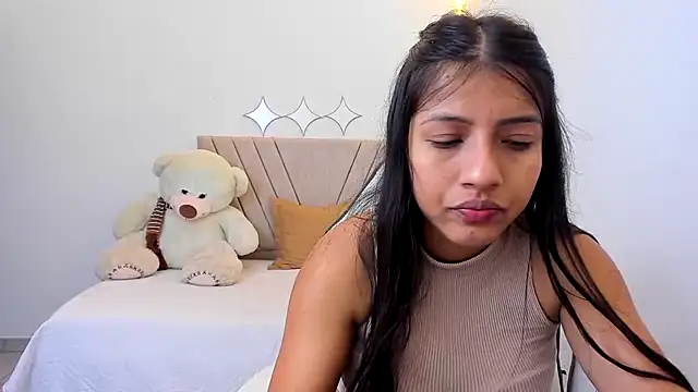 zara_cute's Live XXX Chat