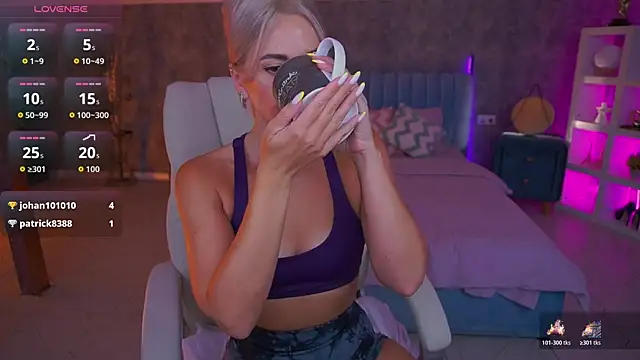 Webkamerová show BellaRayyy