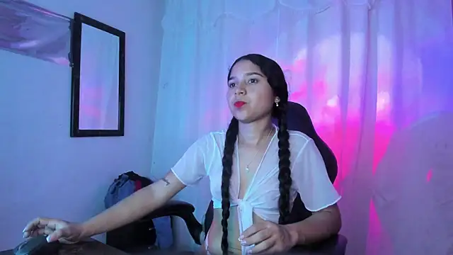 Milly-Way XXX чат на живо