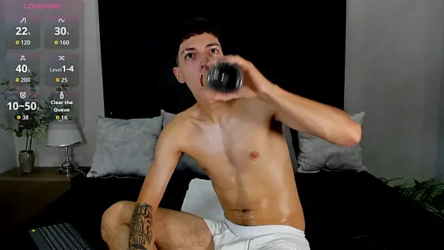 Gian_Rossi Chat XXX live