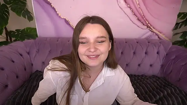 MagicPeachh_ Adlı Modelin Canlı XXX Sohbeti