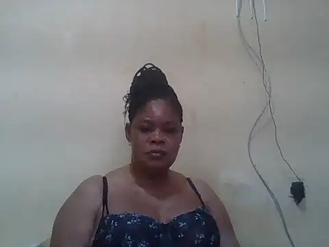 ANALQUEEN4 Adlı Modelin Canlı XXX Sohbeti