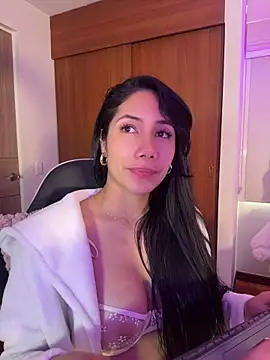 Chatroom XXX en direct de ArianaReynoldss