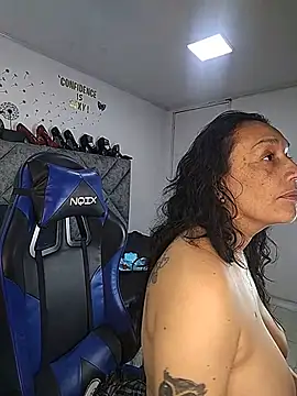 Chat XXX ao vivo de Shantey_Laurent