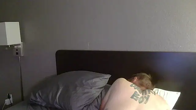 RosesRomeo Show in webcam