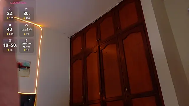 צ'אט XXX בשידור חי של Simon_Rz