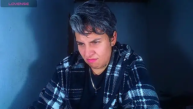 Chat +18 de Yessi_rousse ao vivo