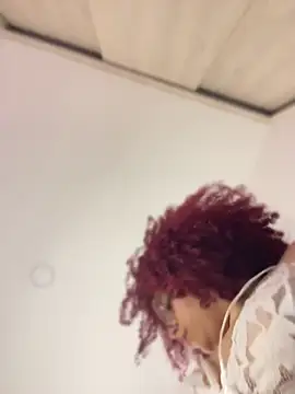 Chat XXX en directo de Leyah__