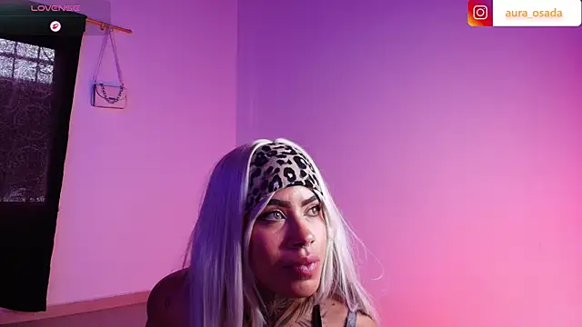 Canela_Osada_ Chat XXX in diretta