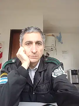 Alejandro83bsf: онлайн-секс-чат