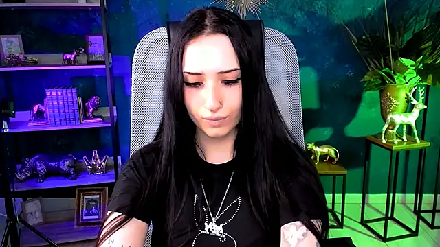 Chatroom XXX en direct de MonicaLowes