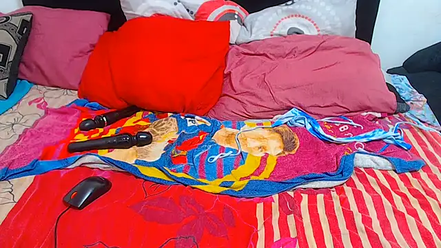 LaicyBrown76 Show in webcam