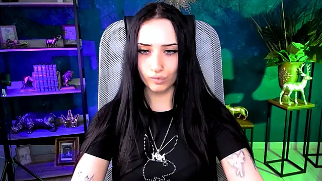 MonicaLowes live XXX chat