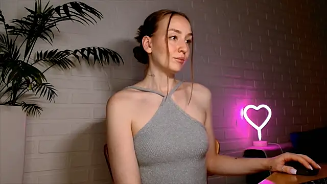 WhitePrincessLuna's Live XXX Chat