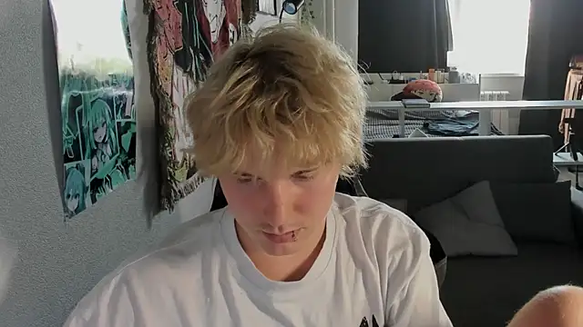 Benjamin_Bo Live XXX-chat