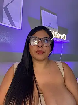 KendalMilleer Adlı Modelin Canlı XXX Sohbeti