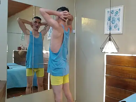 FelipeFriendly live XXX chat