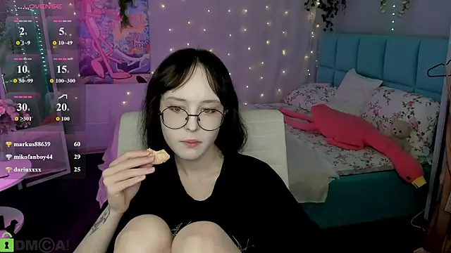 Chat XXX ao vivo de Lilac-Muse