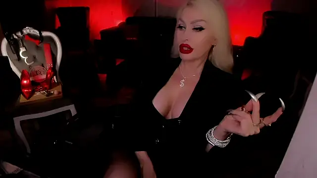 FinDomGod's Live XXX Chat