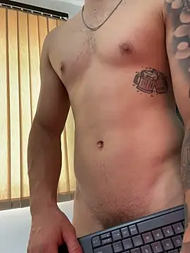 Alexander_ferreのライブXXXチャッ  ト