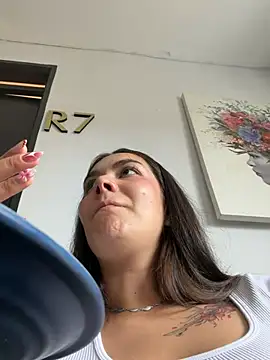 Chatroom XXX en direct de Bonnie_Rider