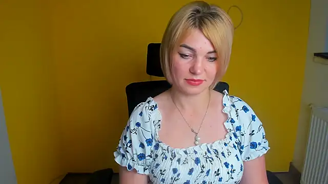 Chatroom XXX en direct de CuttieEmma