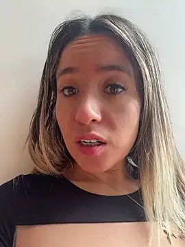 دردشة Nicky_sexfire الجنسية المباشرة