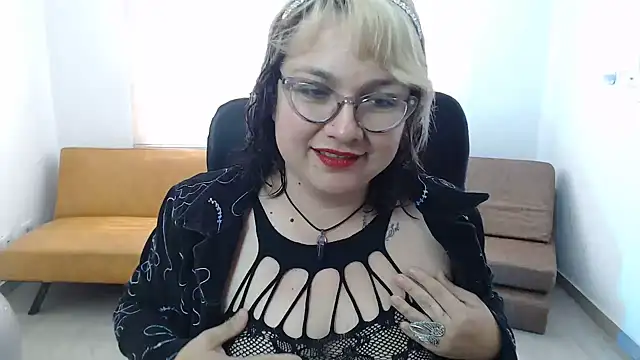 AnyaLuxx Chat XXX live