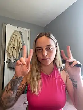 צ'אט XXX בשידור חי של jaseyrae