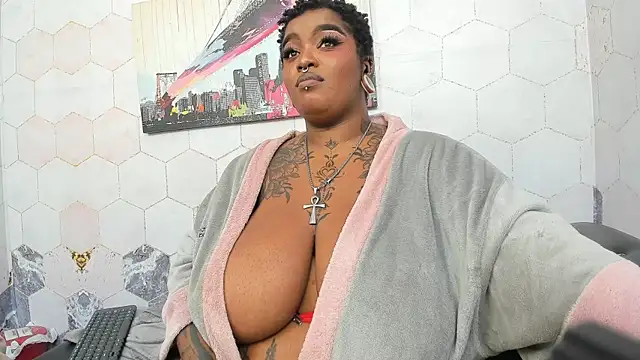 Chat +18 de Anaa_Fuentess ao vivo