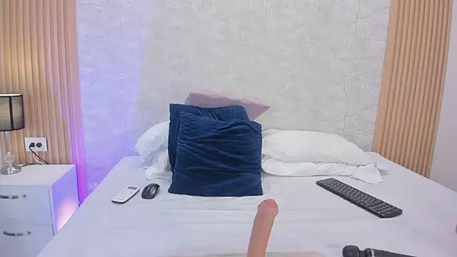 NaomyCollins__ Live XXX-chat
