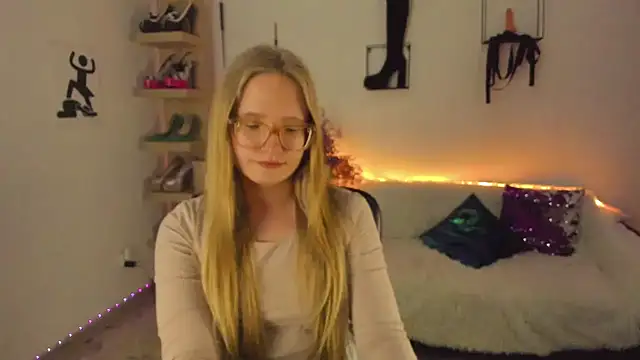 Chat +18 de NancyHottie ao vivo