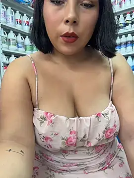 ISABELLA__LUNA: απευθείας συνομιλία ΧΧΧ