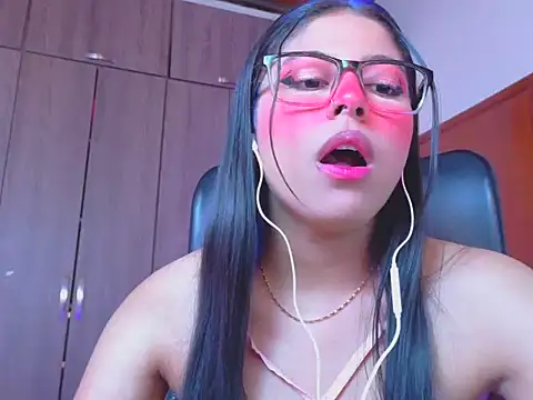 XXX chat uživo modela _ALLYSON18_