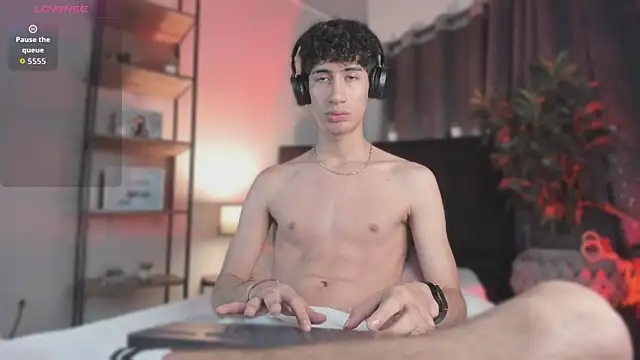 Онлайн чат XXX NovaaWheler