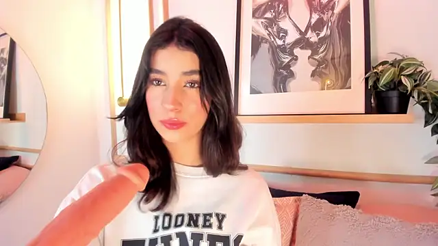 Nanami_ Adlı Modelin Canlı XXX Sohbeti