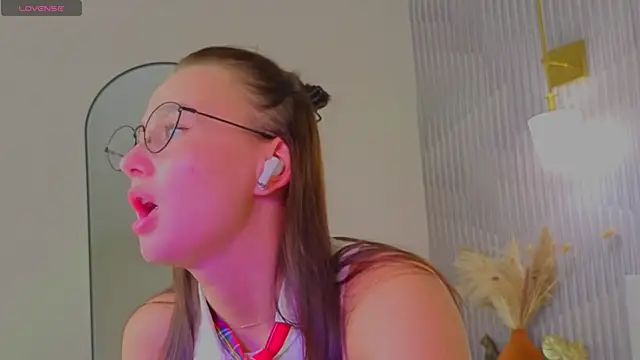 Živý XXX chat _Kiki_angelll_