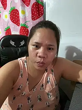 -CLARAMommy-'s Live XXX Chat