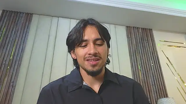Chat XXX en directo de LatinShortt