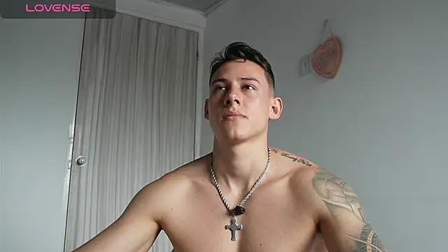 دردشة Muscle_King_Cum الجنسية المباشرة