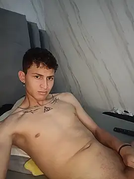 Axel_Romanov XXX чат на живо