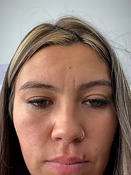 LIZ-06_'s Live XXX Chat