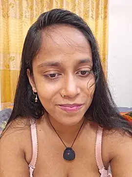 دردشة Beautyy_Akhter الجنسية المباشرة