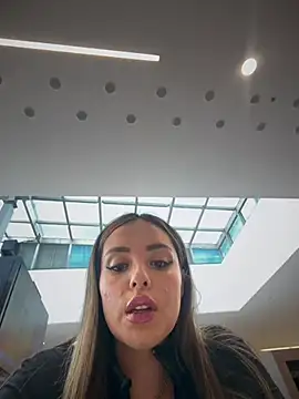 Alirawrz Webcam-Show