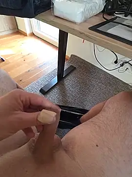 michaelm1983 Show Webcam