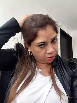 Laura-Hernandez – Live XXX-chat