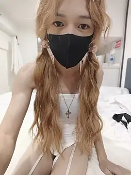 XXX chat uživo modela Youki_Eye