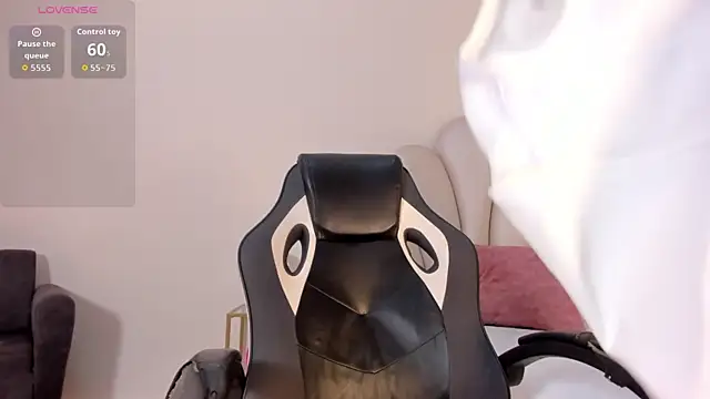 Chat +18 de MaximusClark ao vivo